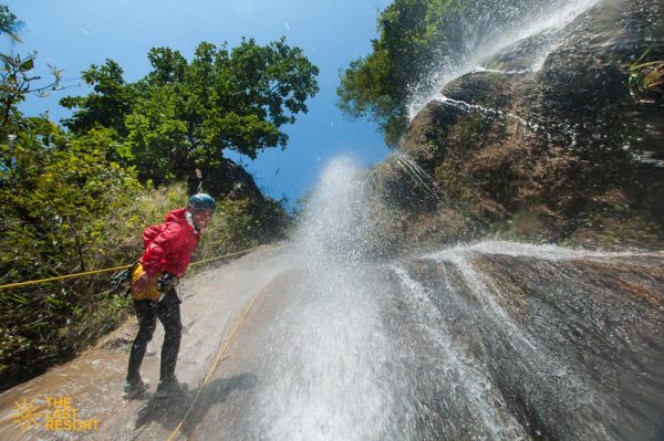 abseiling nepal